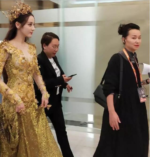 路人镜头下的女明星