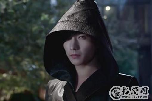 盗墓笔记闷油瓶为何能与阴兵一起走进青铜门?