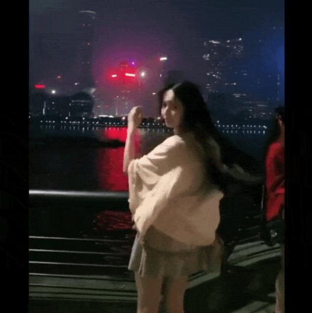 吴亦凡女友疑曝光