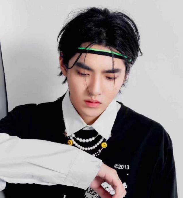 吴亦凡女友疑曝光