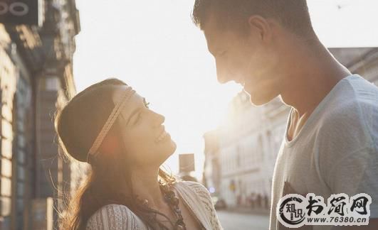 如何看出一个男人是不是喜欢你