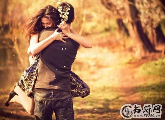 男人暗恋女人的10大信号反应及表现