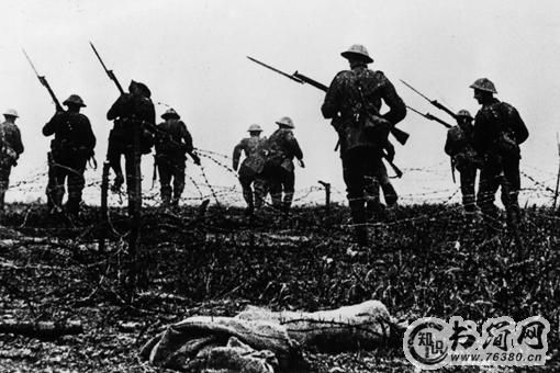 一战索姆河战役中英军损失有多严重?为何会这样?