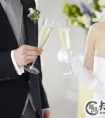 婚礼斟酒碰杯的礼仪常识 婚宴酒水的选择
