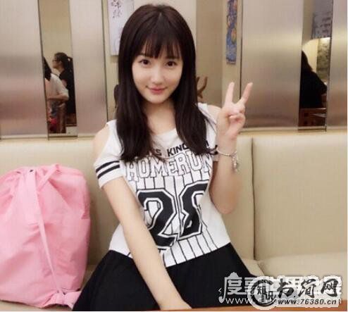 中国最美校服女生，高晴超清纯校服照欣赏(宛若仙女下凡)