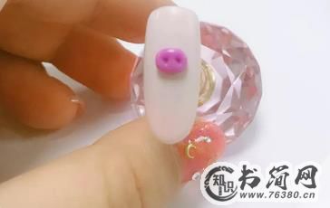 小猪美甲教程图解 要做个精致的猪猪女孩
