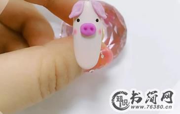 小猪美甲教程图解 要做个精致的猪猪女孩