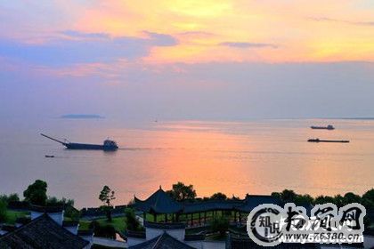 岳阳楼记的经典名句_范仲淹写岳阳楼的千古名句_岳阳楼记经典语录