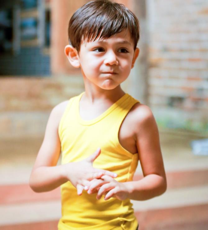 刘诺一现在的照片：刘诺一长大后的样子会很丑吗