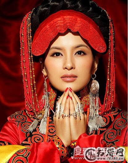 彝族第一美女，玛嘿阿依选美现场图片曝光(惊艳全场)