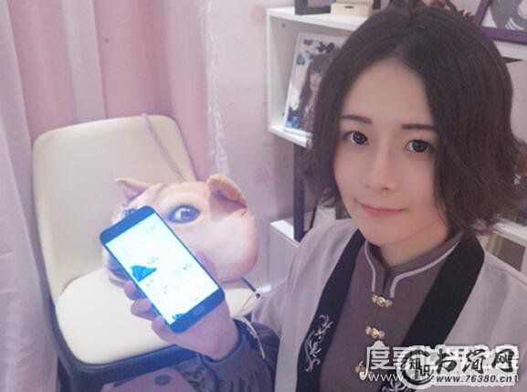 抖音轩墨宝宝是男的女的，男扮女装收割众宅男(国服第一扳手)