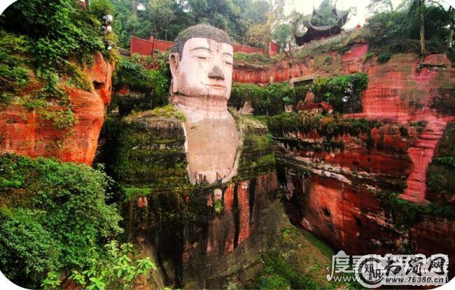 世界上最大的坐佛位于哪里?乐山大佛位于四川乐山市南岷江