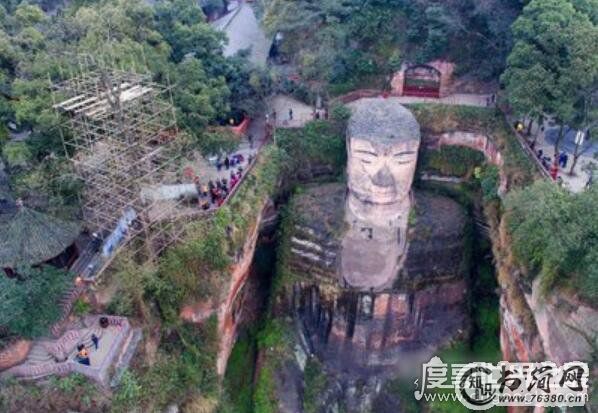 世界上最大的坐佛位于哪里?乐山大佛位于四川乐山市南岷江