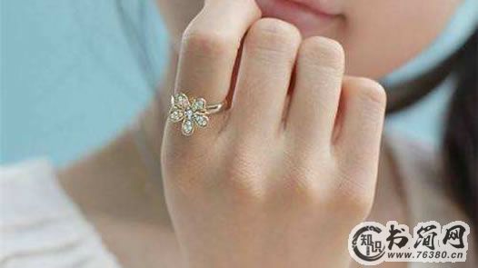 戒指的戴法和意义：分享左手右手戴戒指（完整版）
