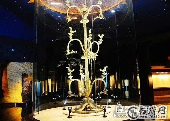三星堆青铜神树代表什么树，是一种具有宗教象征意义的神树