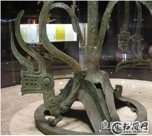 三星堆青铜神树代表什么树，是一种具有宗教象征意义的神树