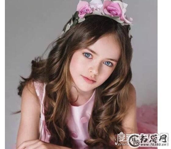 最美女孩克里斯汀娜·皮曼诺娃现在的样子，容貌精致漂亮身材好