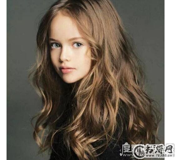 最美女孩克里斯汀娜·皮曼诺娃现在的样子，容貌精致漂亮身材好