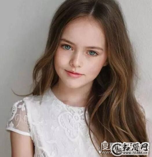 最美女孩克里斯汀娜·皮曼诺娃现在的样子，容貌精致漂亮身材好