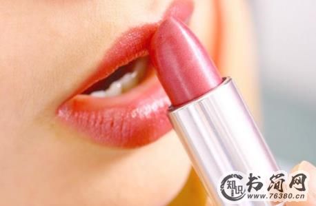 便宜口红和贵的口红有什么差别，便宜口红的危害