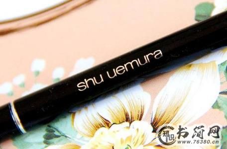 新手画眼线技巧，选眼线液好还是眼线笔好