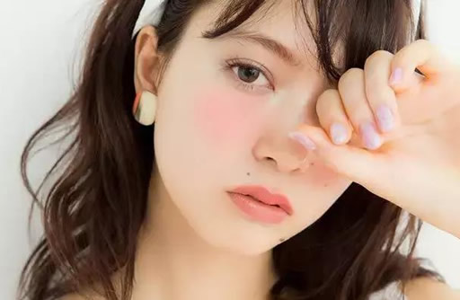 腮红怎么打：简单6款腮红画法看看哪款适合你