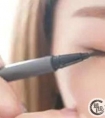 新手画眼线技巧 选眼线液好还是眼线笔好