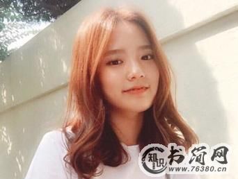 圆脸女生适合什么发型,5种适合圆脸发型图片 圆脸女生适合什么发型,微卷齐肩发发型图片