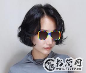 圆脸女生适合什么发型,5种适合圆脸发型图片 圆脸女生适合什么发型,中分齐耳短烫发发型图片