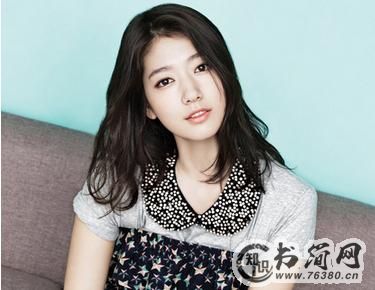 女人哪里长痣好