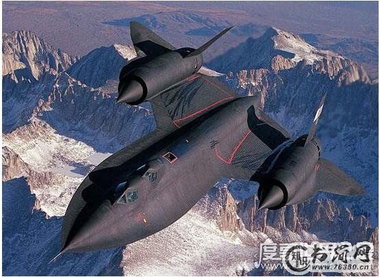世界上最先进的侦察机，SR-71黑鸟侦察机(实战中没有一架被击落过)