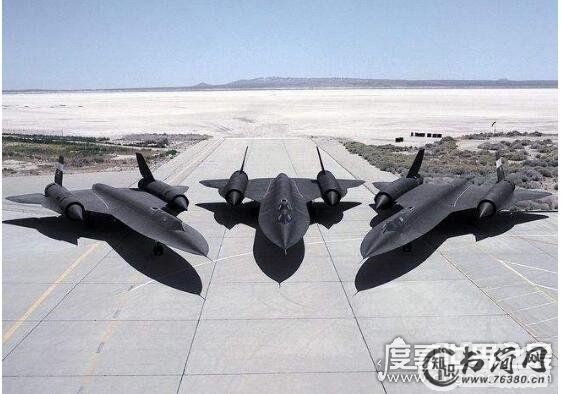 世界上最先进的侦察机，SR-71黑鸟侦察机(实战中没有一架被击落过)