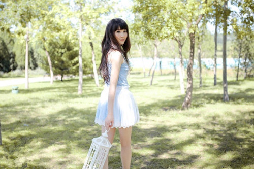 女人努力生活的句子