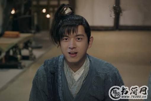 剑王朝丁宁的形象为何要歪着扎马尾?为何留头帘?