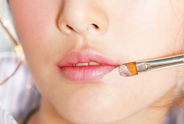 唇部打底膏哪个牌子好 唇部打底推荐