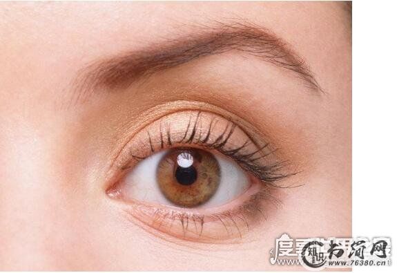人的眼睛有多少像素，不同人像素不同(最高像素能超过10亿)