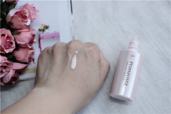 妆前乳和防晒霜的顺序是什么