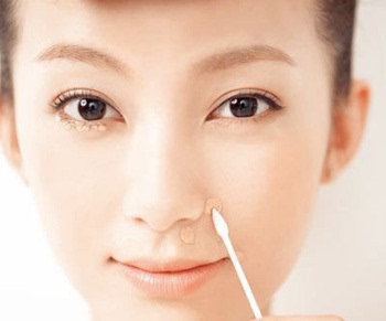 遮瑕液是在什么时候涂 怎么用