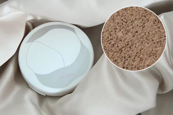 遮瑕棒和粉底液的先后顺序