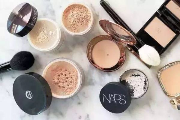 散粉和粉饼的区别