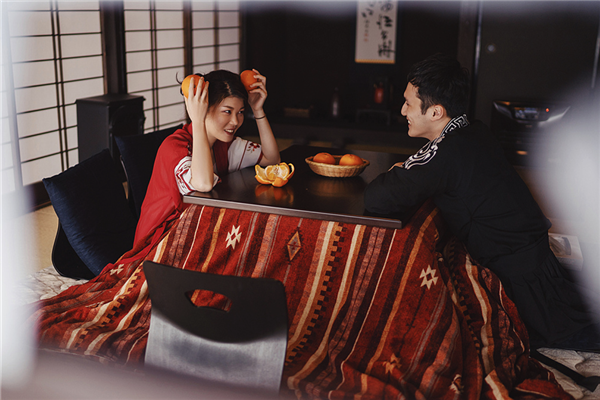 男上司喜欢你的表现有哪些 怎么判断男上司是不是真的喜欢你