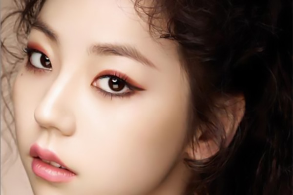 单眼皮应该怎么画眼妆 单眼皮眼影怎么画(2)