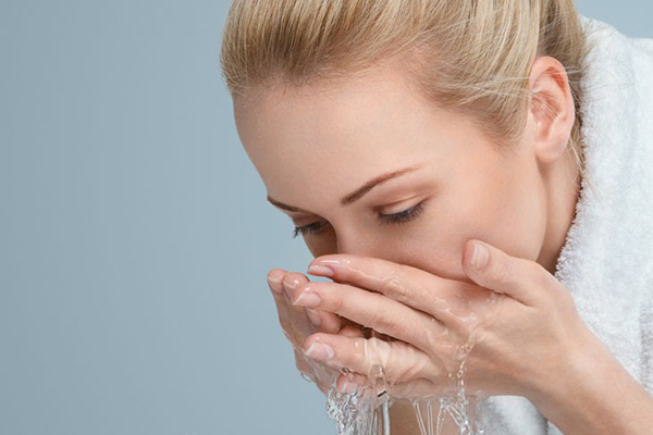 卸妆乳可以当洗面奶用吗 卸妆乳洗面奶的使用顺序