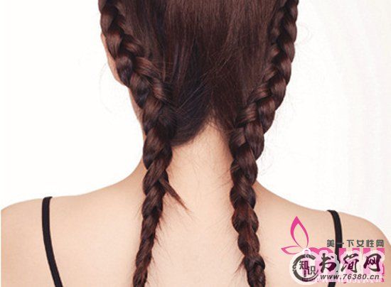 适合职场的优雅辫编发步骤 精致优雅的职场女性(2)
