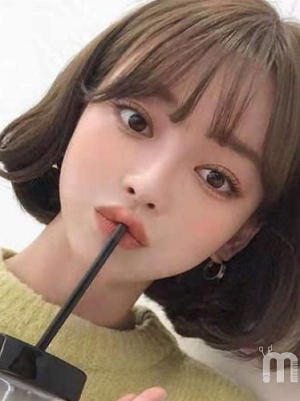 圆脸女生适合什么发型