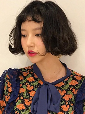 夏季的韩式短发发型女