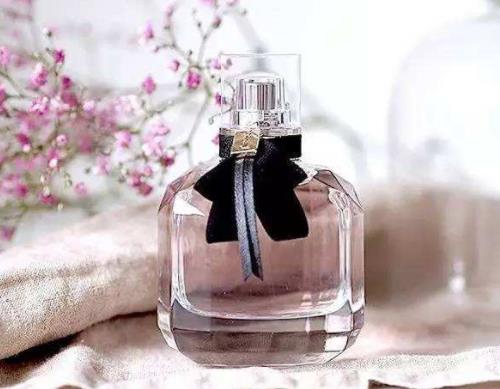 女人喜欢什么礼物：送女孩礼物前十件排名