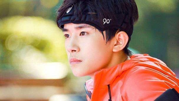 易烊千玺曾要求去武汉当搬运工