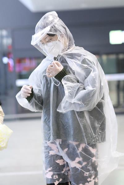 韩雪全副武装防护