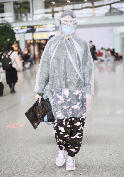 韩雪全副武装防护